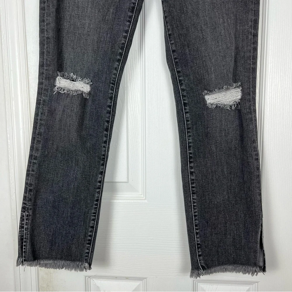 Levi’s Premium 724 High Rise Straight Distressed Washed Black Jeans Sz 28